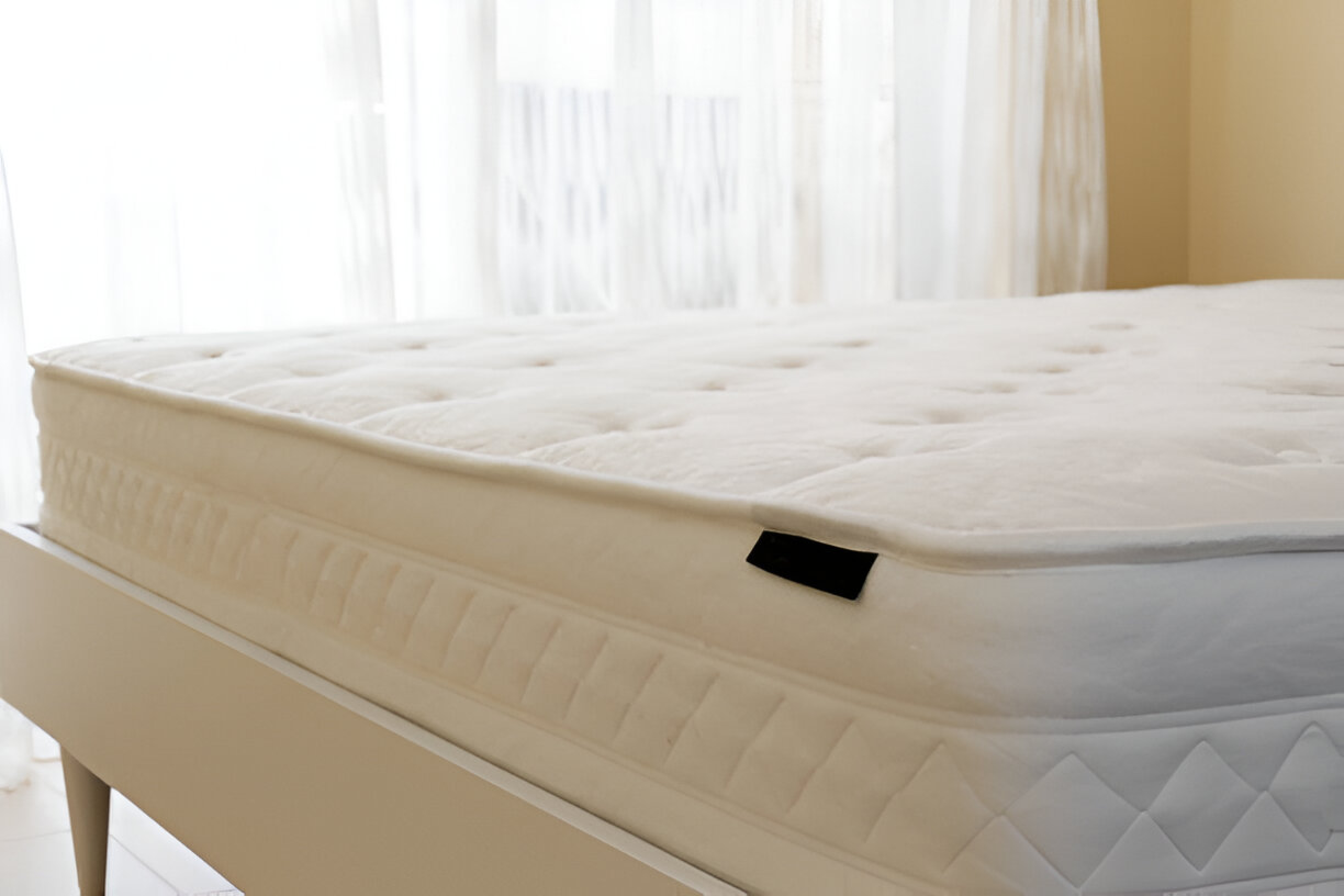 Sapira Hybrid by Leesa Mattress- Best Mattress for Couples