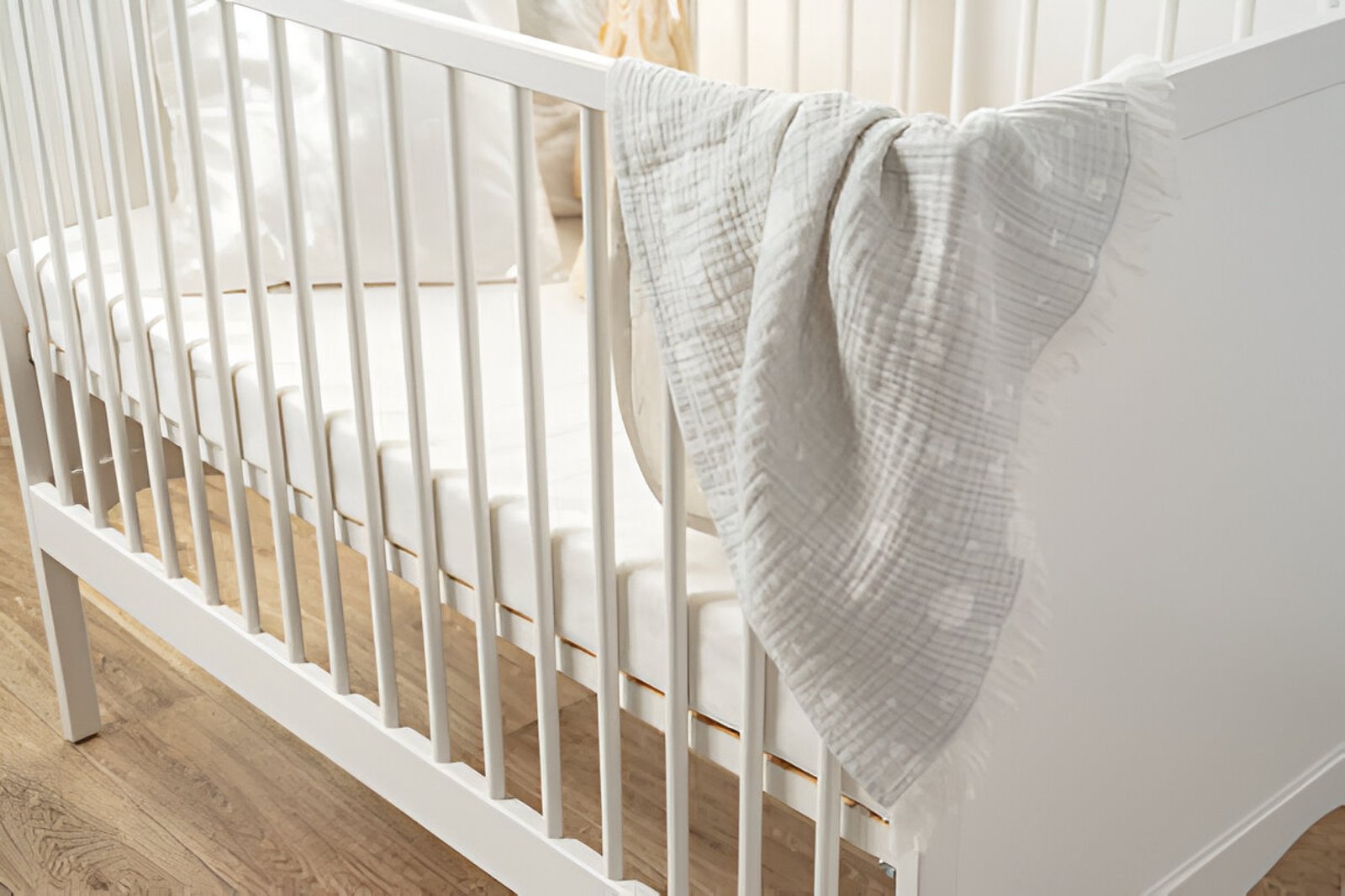 Crib Placement Tip 6: Use a Low Crib for Easy Access 