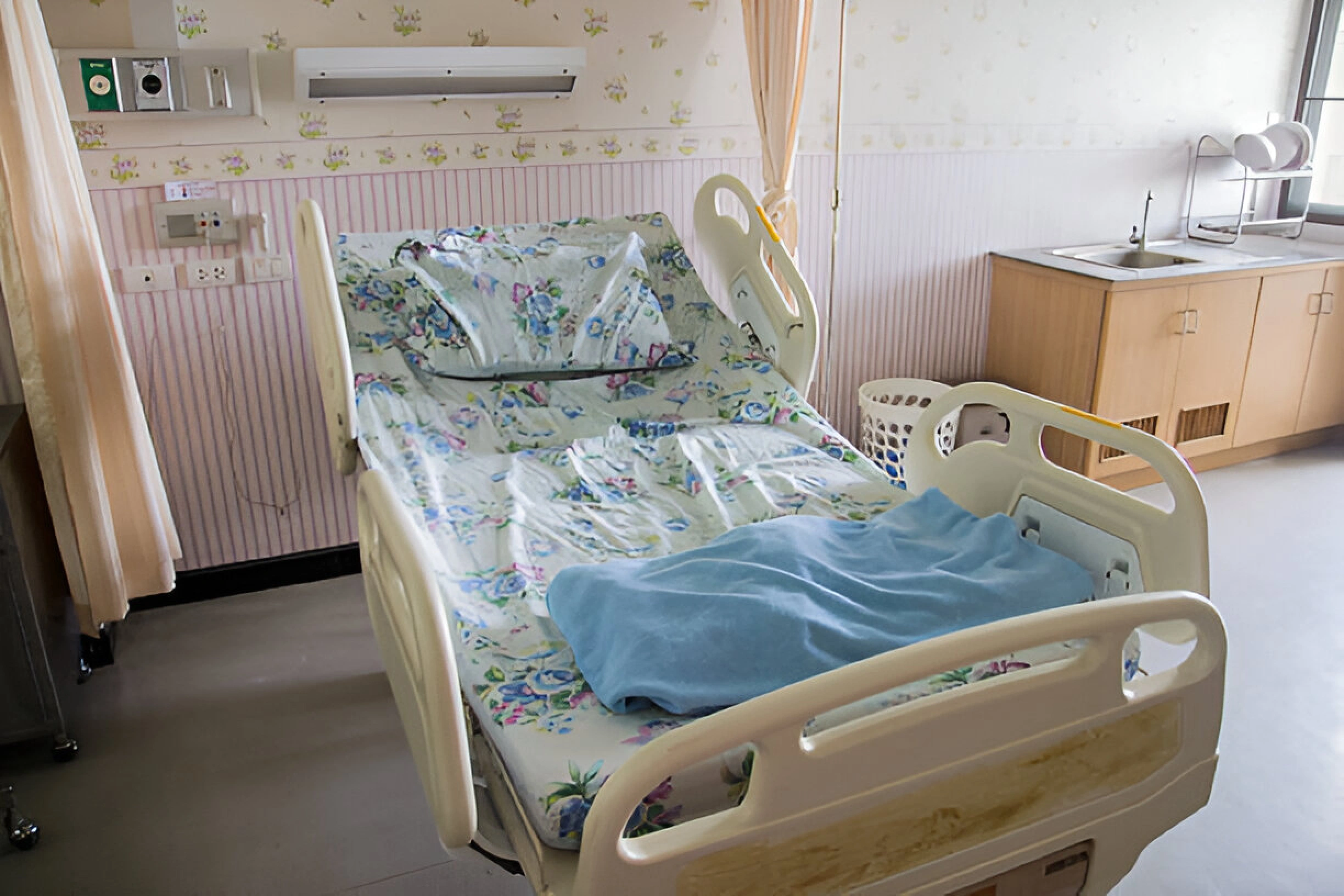 Why Would You Need a Hospital Bed at Home? 